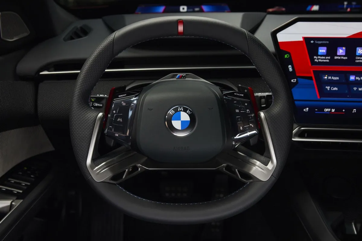443 CV y toda la potencia atrás: el nuevo BMW M350 xDrive será 4x4 a diario y tracción trasera cuando te quieras divertir