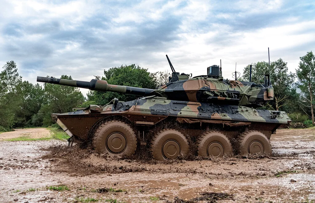 Adiós a las orugas. Hay una razón por la que los ejércitos están cambiando los tanques por monstruos de ocho ruedas