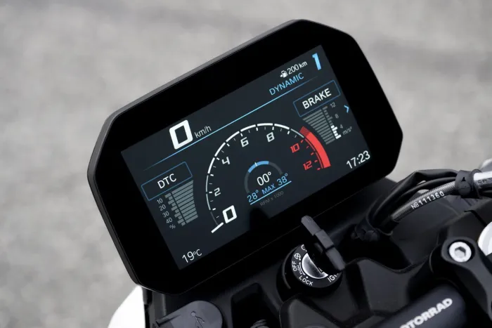 Alemana, premium, más potente, y más atrevida, y a precio de Yamaha MT-03, así es lo último de BMW