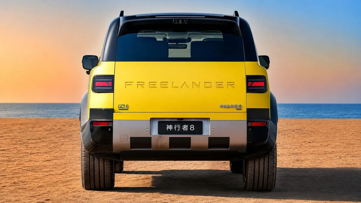 Antes de llegar a España y, aunque pesa 3.000 kilos, el Land Rover de Omoda ha batido un Récord Guiness de altura para un coche híbrido