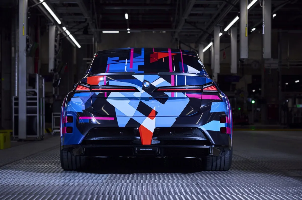 BMW nos muestra nuevas imágenes de su nuevo M3... el que no gastará gota de gasolina