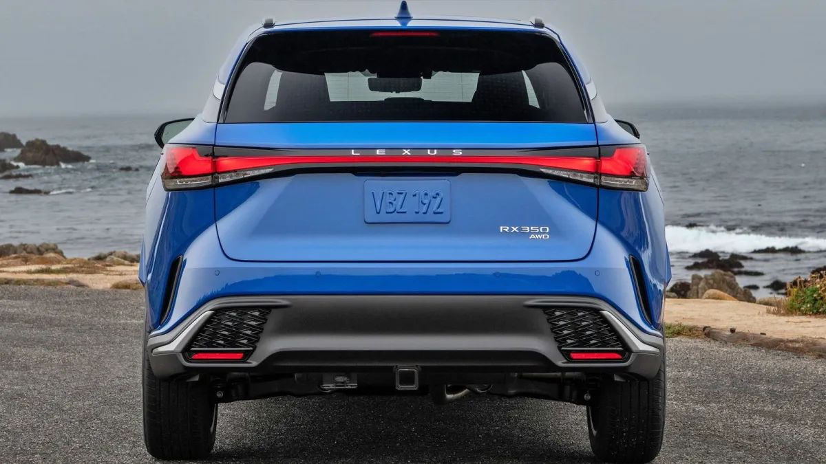 Capaz de llegar a 400.000 km, el coche más indestructible de España tiene tamaño de Audi Q7 y un duro motor híbrido anti-taller