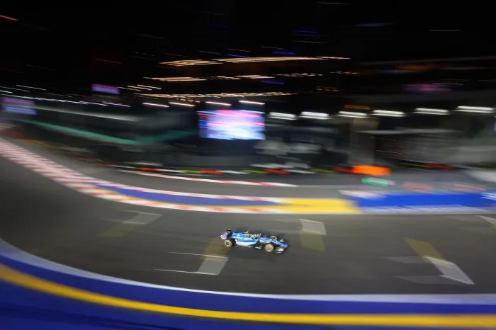 Carlos Sainz apunta a los errores de Williams y Fernando Alonso vuelve a sufrir con Honda en Singapur