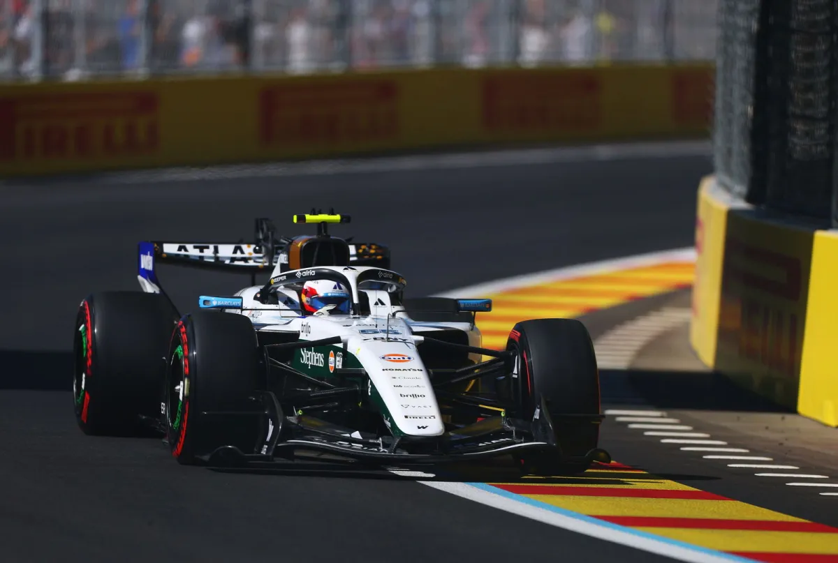 Carlos Sainz, penalizado y condenado al fondo de la parrilla en su primer Gran Premio en MadRing