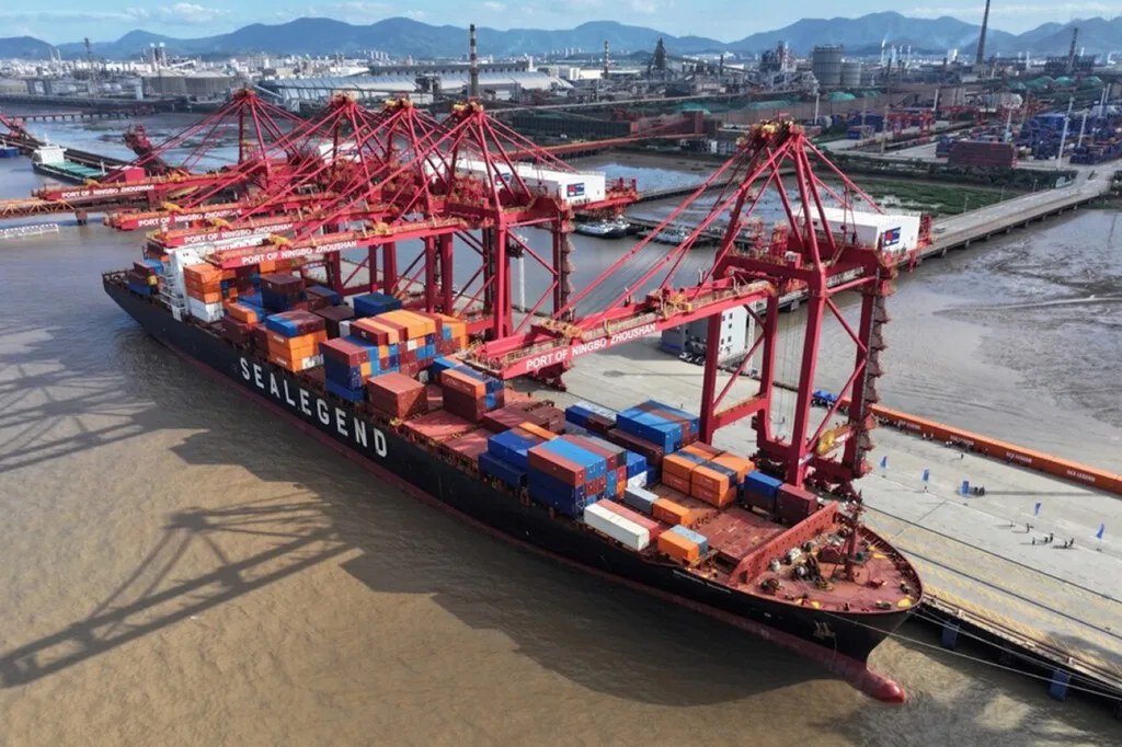 China pretendía cruzar el Ártico para reducir a la mitad lo que tardan sus barcos en llegar a Europa. Lo hizo sin rompehielos y ahora es una ruta regular