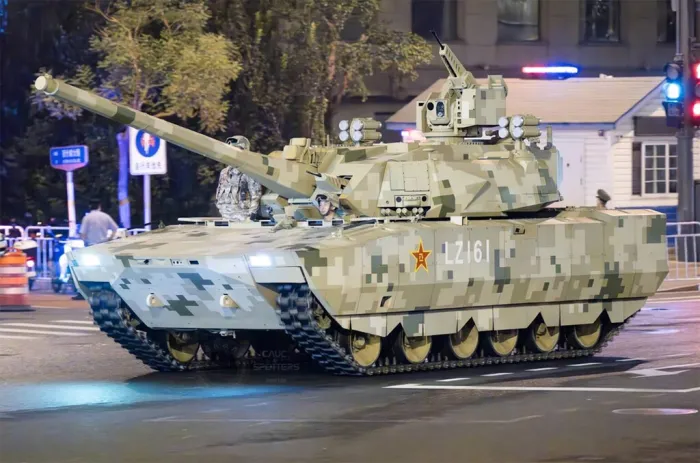 China quiere reinventar el tanque: un carro de combate con propulsión nuclear y cañón electromagnético ‘railgun’ para disparar a 12.000 km/h
