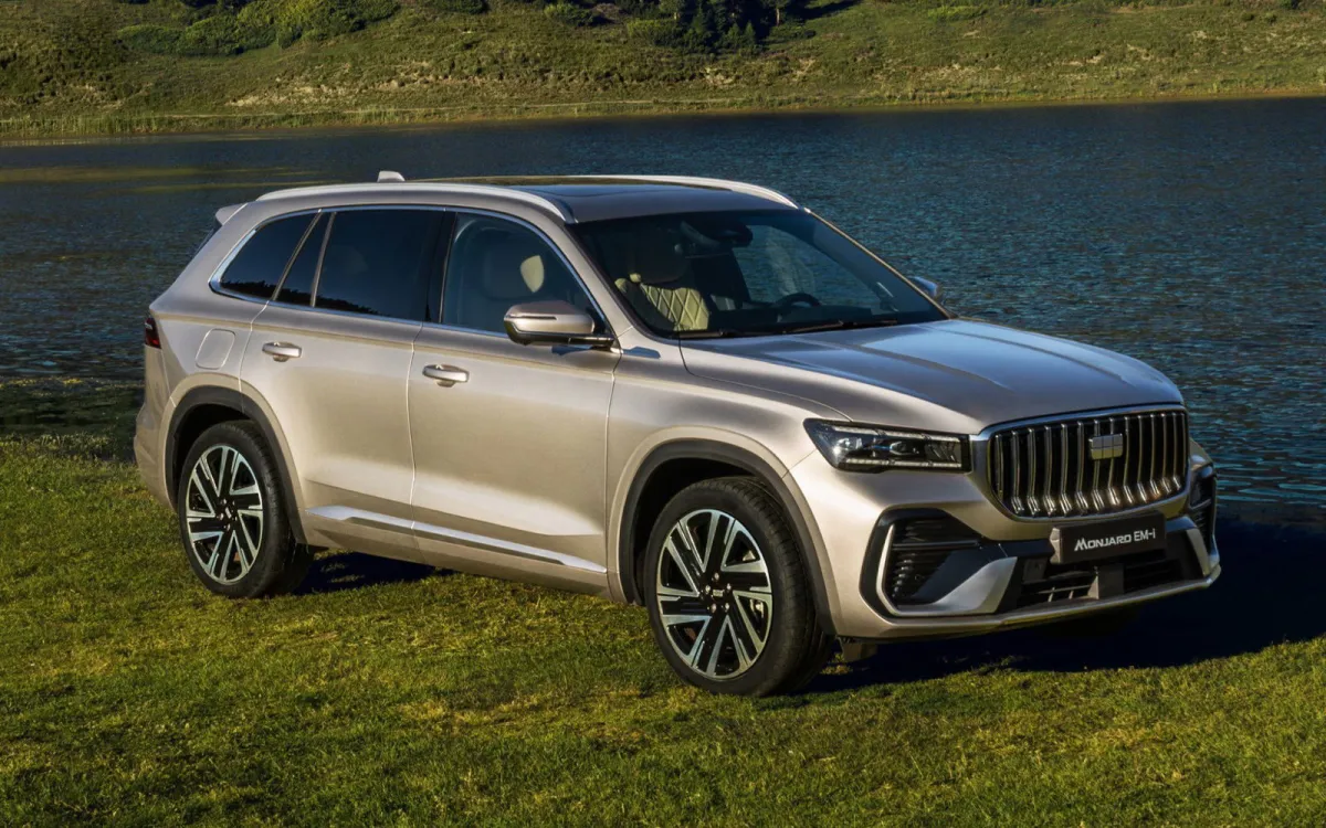 Como un Volvo XC60 pero mucho más barato, este D-SUV de 4,8 metros de largo llega a Europa con 334 CV y tracción total