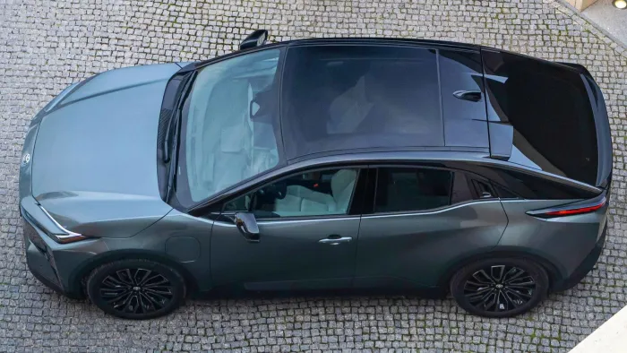 Con 1.000.000 de km de garantía, la apuesta más segura como coche eléctrico es un SUV coupé de 224 CV fabricado por Toyota
