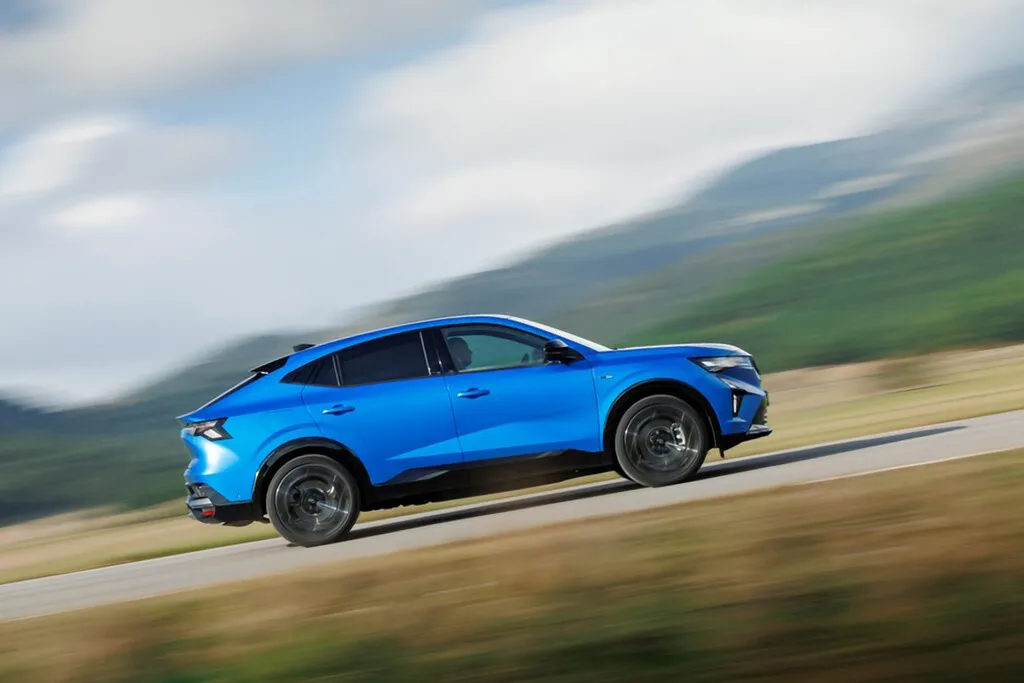 Con el tope a los híbridos chinos, Renault ve hueco. Cinco modelos, 600 millones y una plataforma eléctrica nueva para Valladolid y Palencia