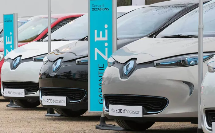 Con la gasolina a 2 euros, los eléctricos de segunda mano dejan de ser una ganga: en España ya cuestan un 6% más que hace un año