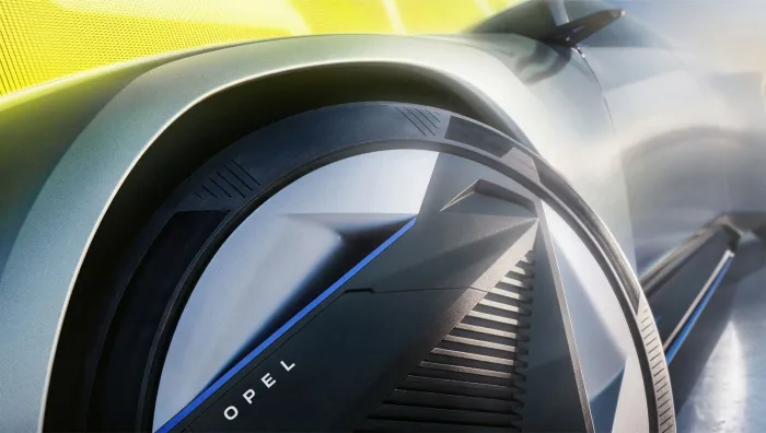 Con un maletero enorme, y de precio razonable, Opel quiere rescatar un tipo de coche en peligro de extinción con una visión futurista que nos adelanta el nuevo diseño de la marca