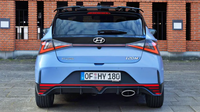 Con un motor híbrido de 300 CV y 5,5 litros de consumo, el Hyundai i20 N de 2027 puede apostar por ser el primer GTI híbrido