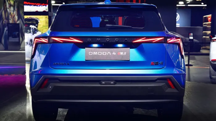 Con un radical diseño pero gastando sólo 4,5 litros cada 100 km, el coche más barato de Omoda llega a España