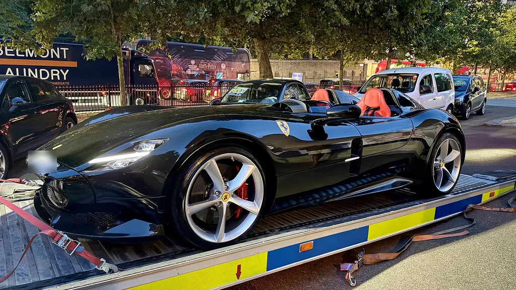 Condujo solo 30 minutos su Ferrari de 4 millones: fue lo que que tardó la policía en incautarle el coche. Londres se harta de los millonarios que se sienten impunes