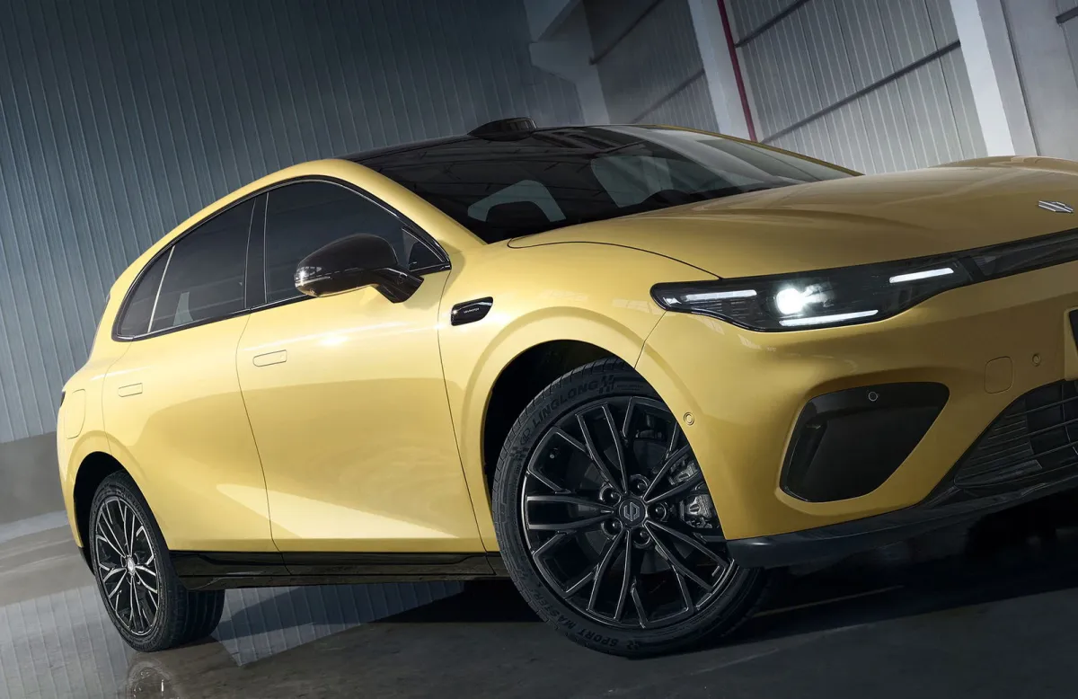 Del tamaño de un SEAT León, este futuro súper ventas ya está en España a precio de urbano con 218 CV y a tope de equipo