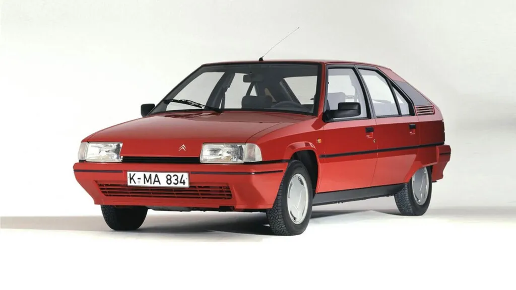 Diseñado a hachazos, nacido bajo la Torre Eiffel y moviendo a la Guardia Civil: así nació en 1982 el Citroën BX