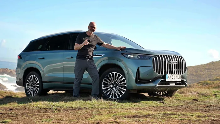 El coche más todoterreno de Jaecoo en España tiene tracción total, bloqueo trasero y así se comporta en una dura prueba 4x4