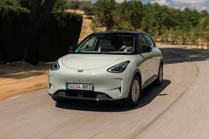 El coche más vendido de China aterriza en España. Su principal argumento es que cuesta menos de 20.000 euros
