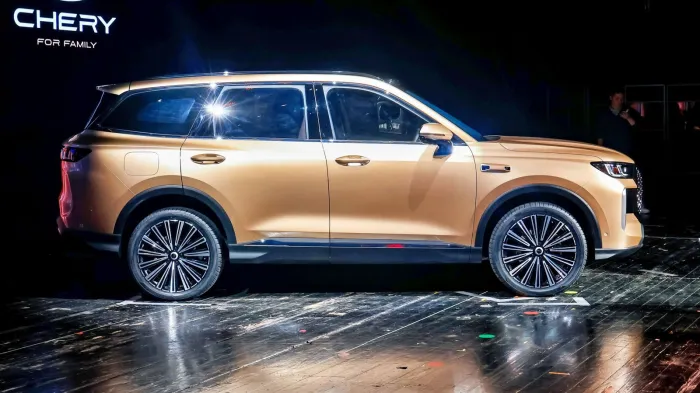 El EBRO S700 de 2027 cambia de diseño para seguir siendo 'el Nissan Qashqai' de la marca en España