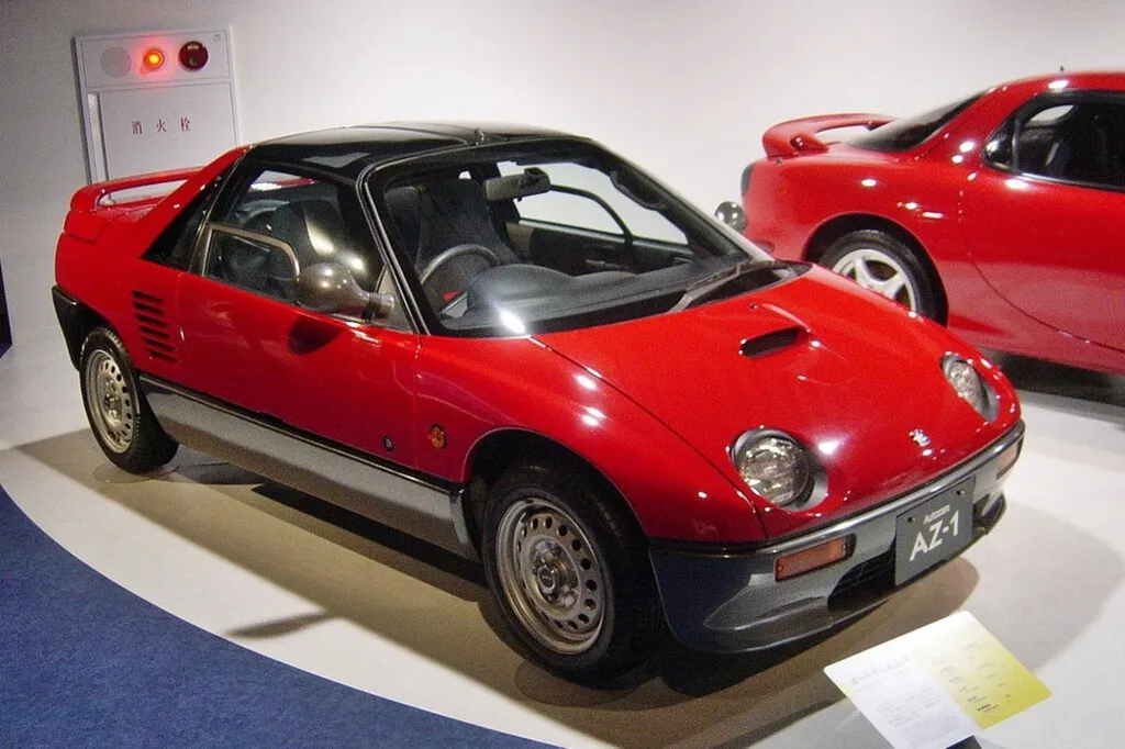 El Mazda que lo tenía todo para triunfar y fracasó porque el tamaño sí importa: era demasiado pequeño
