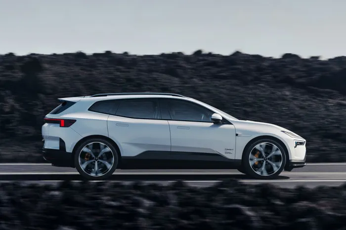 El nuevo Polestar 4 SUV es el rival más duro del BMW iX3: cuesta 9.260 euros menos para la misma autonomía