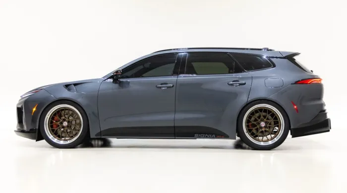 El nuevo Toyota Corolla 2027 es el coche más esperado en España, pero este anti-SUV, más grande y elegante que el RAV4, es el coche que nos merecemos en Europa