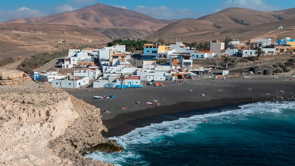 El pueblo pesquero más tradicional de España está en Fuerteventura: un paraíso para recorrer en camper, por ahora