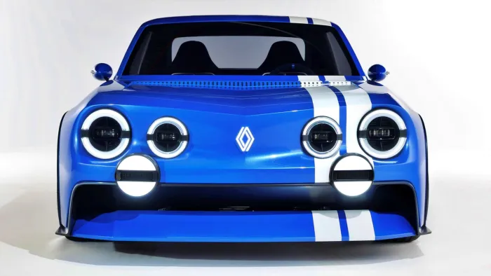 El Renault 8 de 2026 ha llegado como el coupé de diseño retro que Europa necesita, pero con un motor 1.8 turbo