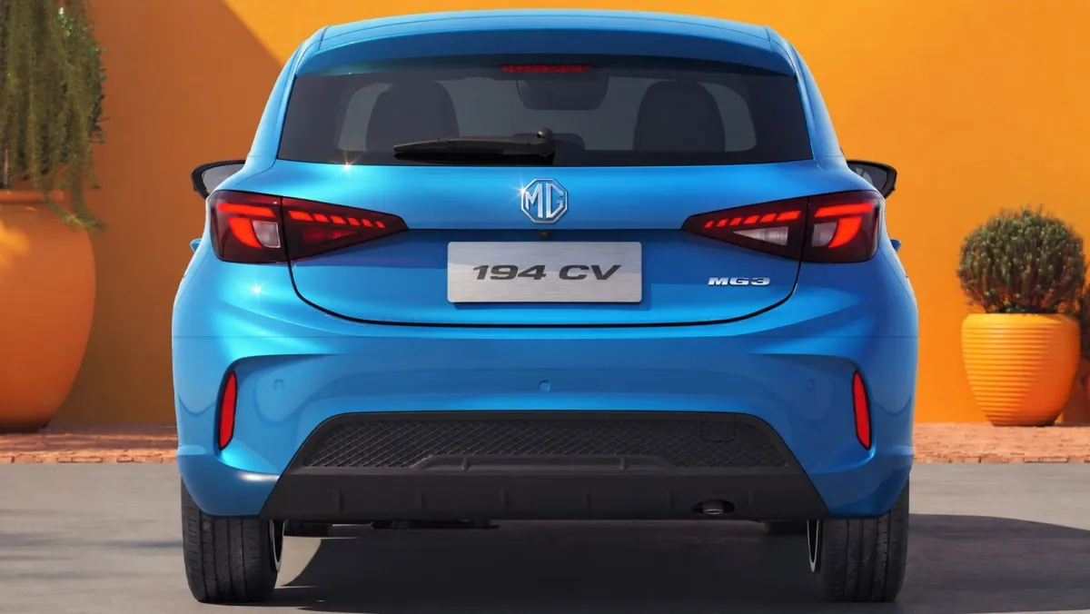 El Renault Clio de MG ya está en España y con 197 CV y sólo 4,4 litros de consumo no hay coche más barato y potente en 2026