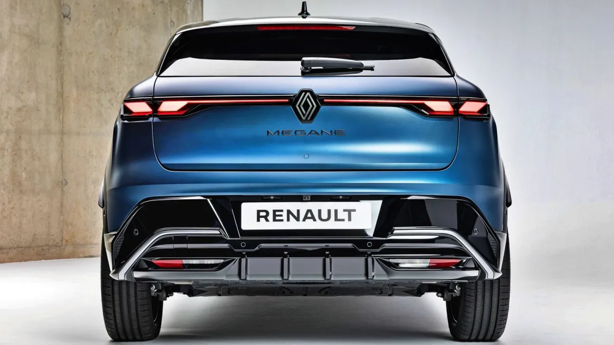 El Renault Megane de 2027 ya tiene precio en España, más barato que un Tesla Model 3 con 500 km de autonomía y sistema Google