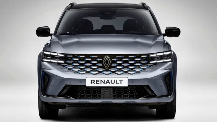 El todocamino de Renault, con 4x4 y un motor híbrido que hace 100 km antes de gastar gasolina, está basado en un SUV que llega a España
