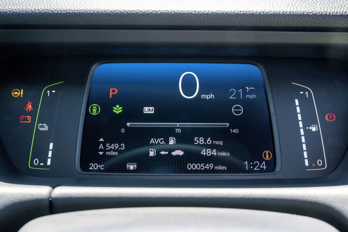 El Toyota Yaris de Honda es un híbrido espacioso y más práctico, y con 4,6 l/100 km es el coche perfecto para España