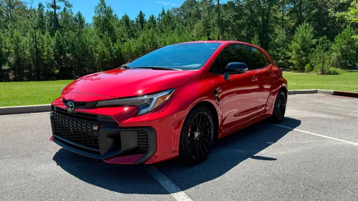 ¿El truco para comprar un Toyota GR Corolla por 6.000 euros menos? Dejar que lo estrene otro y esperar un mes