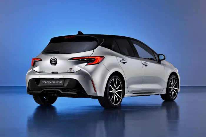 El Volkswagen Golf de Toyota es el coche híbrido más vendido de España porque su fórmula no cambia y sólo gasta 4,4 l/100 km