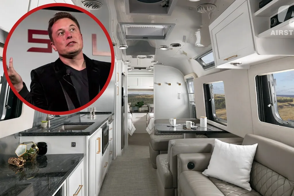 Elon Musk puede comprarse mansiones millonarias, pero prefiere una caravana: "Mi palacio en el que vivo en Memphis"