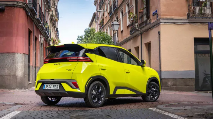 Es oficial: los coches eléctricos superan a los gasolina en España, y las marcas chinas tienen mucho que ver