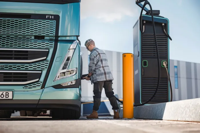 España va a contracorriente: el camión eléctrico ya se amortiza en dos años en Alemania, pero aquí todavía no sale a cuenta y cuesta 47.000 euros más