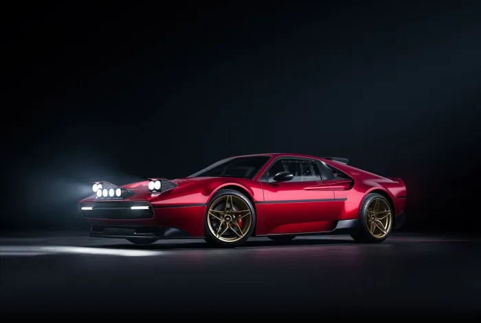 Este coche es lo más cercano que podrás tener a un Ferrari 308 moderno, con un 3.4 V8 de 380 CV y sólo 950 kg