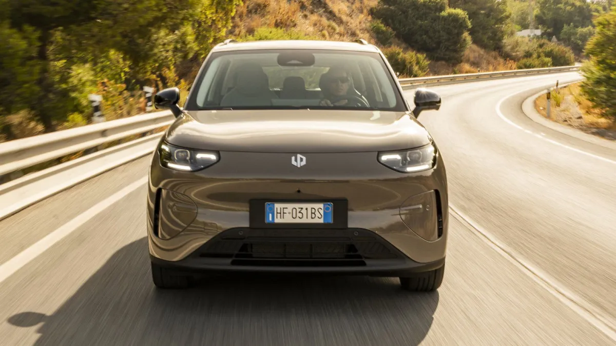 Europa emperrada con los SUV baratos, y van los chinos y por 17.500 euros, fabrican en España el chollo de 2026