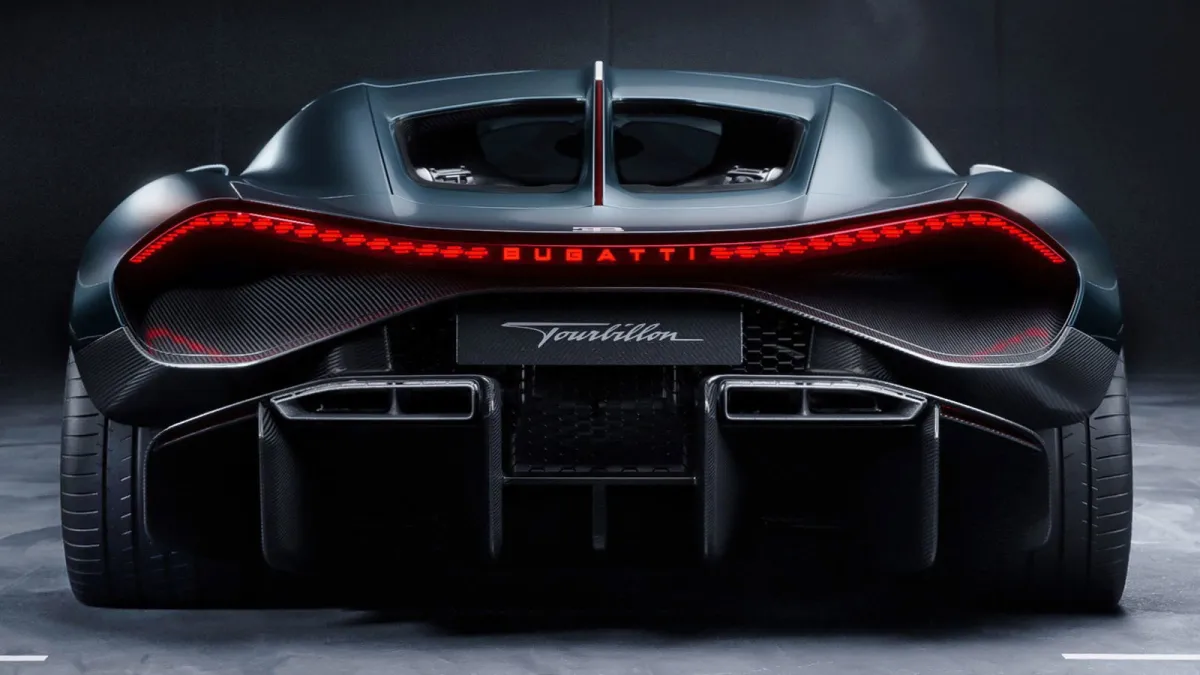 Europa la industria hinca la rodilla ante el coche chino, pero el CEO de Bugatti tiene la fórmula para no caer en la quiebra