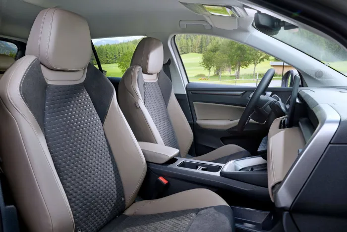 Europa obsesionada con los chinos, pero ya está aquí el SUV bueno, bonito, barato, y Made in Spain, con 475 l de maletero por 18.500 €