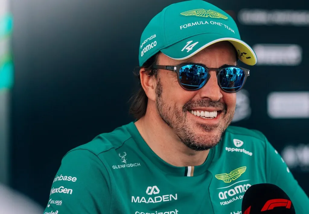 Fernando Alonso desmiente que vaya a correr el Dakar: "He leído los rumores, pero no creo que sea posible"