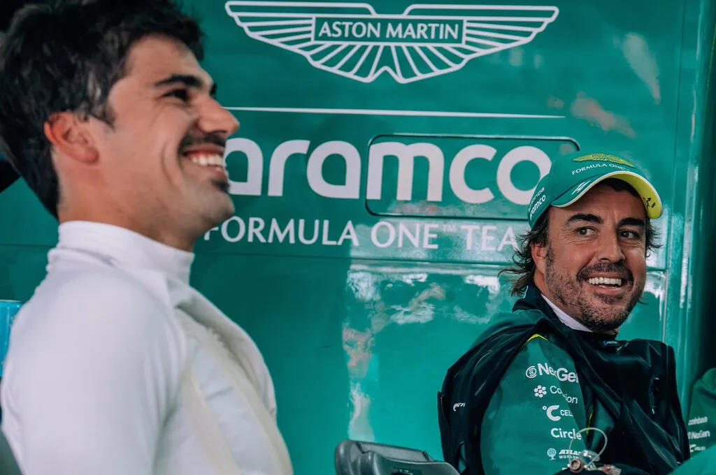 Fernando Alonso revela el truco para pilotar bien en lluvia: "Lo importante no es si las circunstancias te ayudan, lo importante es saber leerlas"