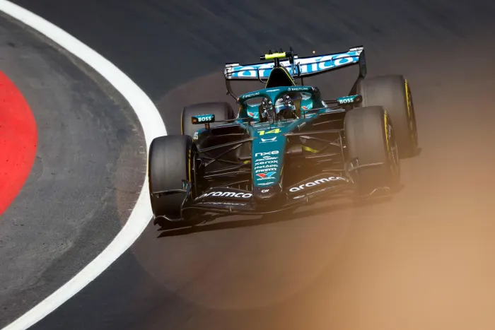 Fernando Alonso se debate entre la F1 y sus otros grandes retos: Dakar, Le Mans y una decisión pendiente