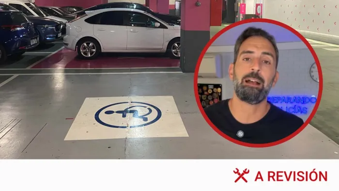 Iván Felipe, preparador de opositores, sobre aparcar en las plazas de movilidad reducida de los centros comerciales: “La Policía Local puede denunciar si hay vehículos mal estacionados”