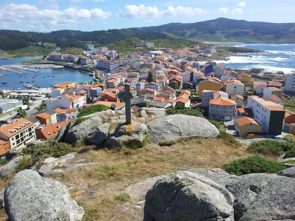 La alternativa a Sanxenxo está en la Costa da Morte: este pueblo gallego tiene playas, buenos restaurantes y todo lo que pide una ruta en camper