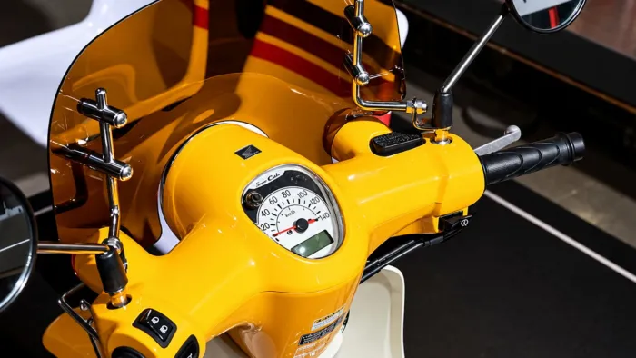 La Vespa de Honda, que ya está en España, ahora tiene un diseño más retro, aún si cabe, y el mismo motor de 125 y 1,5 litros de consumo