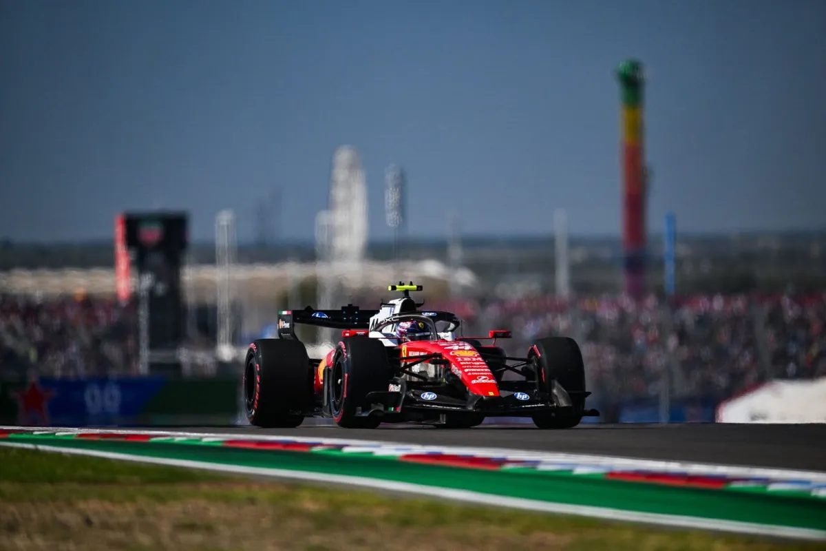 Lewis Hamilton culmina el 3 de 3 de Ferrari en los libres del GP de los Estados Unidos
