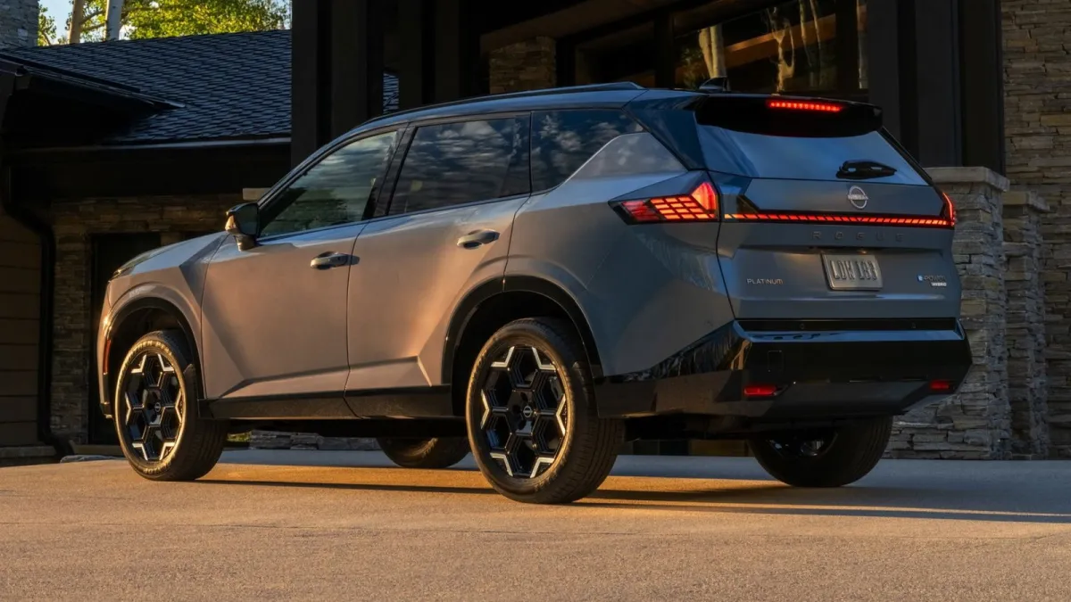 Llega el Kia Sorento de Nissan, un todocamino con 4x4 que potencia su fórmula de diseño y que ahora tiene el mejor motor híbrido