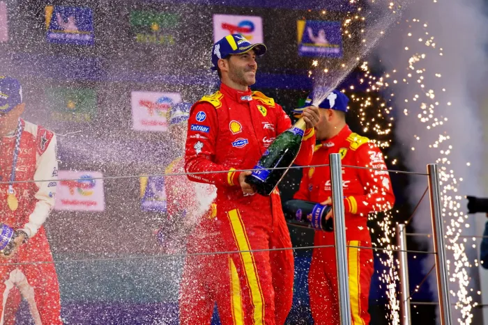 Miguel Molina: "Ha sido uno de los podios más bonitos de mi carrera"